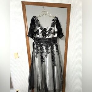 Grace Karin Black and Gray Flutter Sleeve Maxi Dress